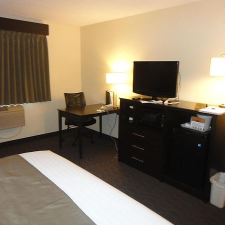 Hotel Baymont By Wyndham Owatonna Esterno foto